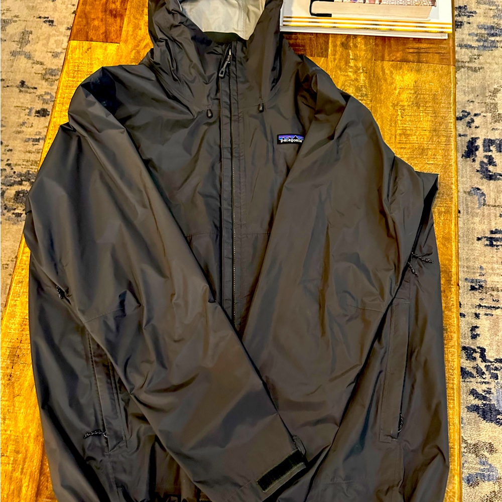 Men’s Patagonia Rain Jacket